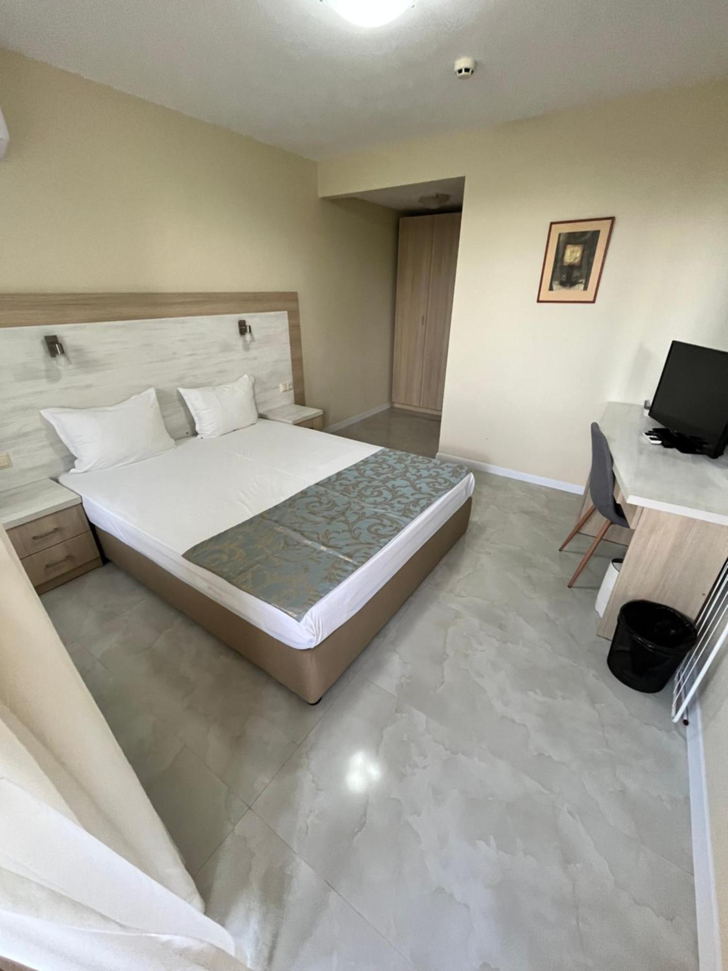 Melia Mar 3*